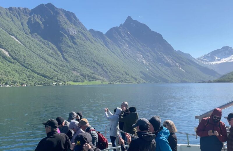 Hjørundfjord Fjord Cruise roundtrip from Ålesund - The Experience of the Classic Fjord-Liner MS Bruvik