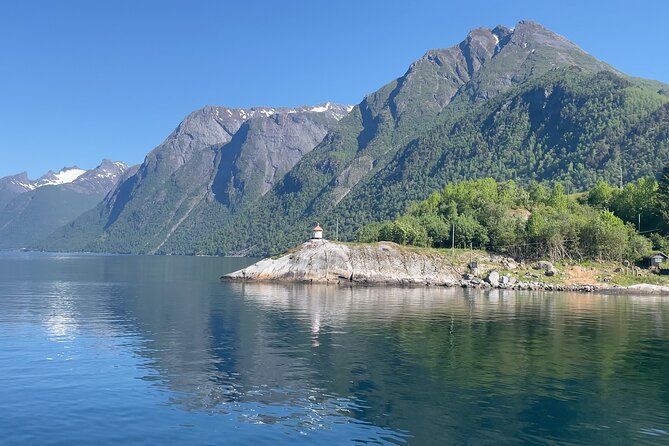 Hjørundfjord Fjord Tour Roundtrip from Ålesund - Returning to Ålesund Along the Same Scenic Route