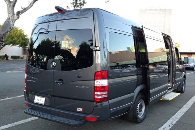 HNL Airport & Waikiki Private Transfer by Brand New Mercedes Van - Flexibility with Timing and Booking