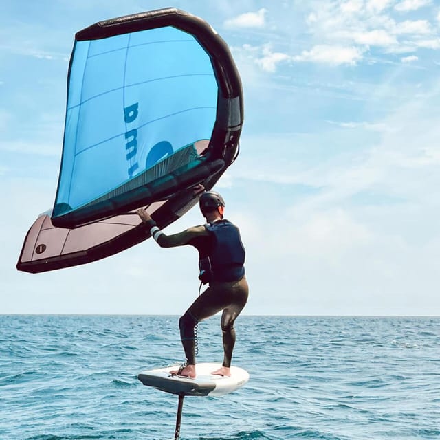 Holbox: Kitesurfing Lessons Private Course (3 hours) - The Logistics: Meeting Points and Group Size