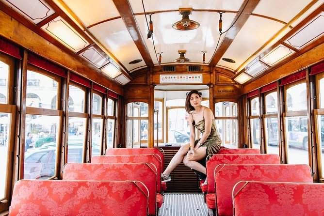 Holiday Photo Shoot with Lisbon Photographer - Iconic Landmarks in the Heart of Baixa and Chiado