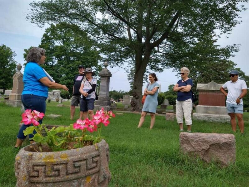 Holland: Pilgrim Home Cemetery Walking History Tour - Why This Tour Stands Out for History Buffs