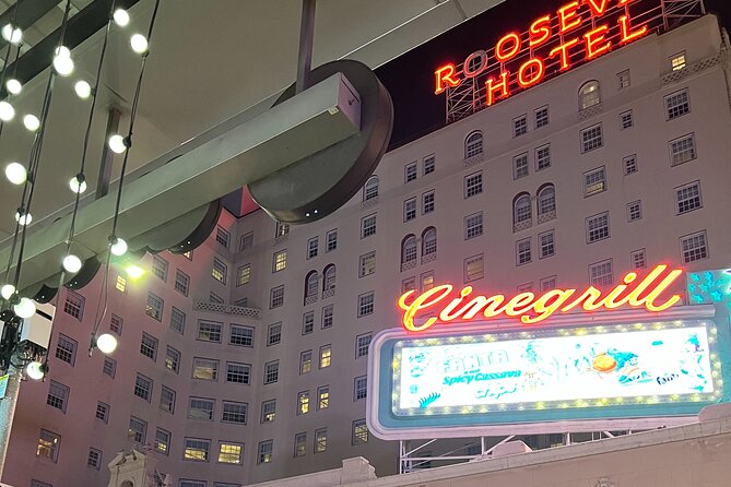 Hollywood Boulevard Ghost Walk - Hollywood Knickerbocker Apartments: Spirits of Hollywood Icons and Houdini’s Seance