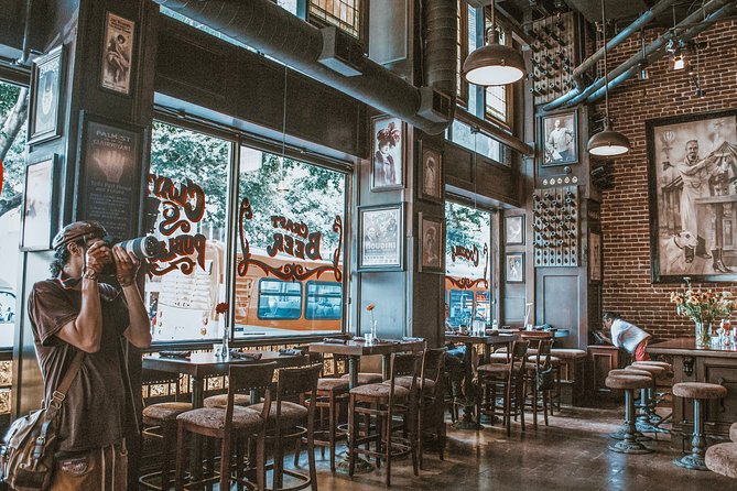 Hollywood, Celebrity Homes, Film Locations and Sunset Strip Tour in Los Angeles - Experience the Buzz of Sunset Strip