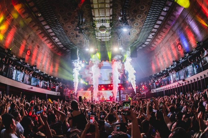 Hollywood Club Crawl in Los Angeles - The Experience of the Hollywood Club Crawl