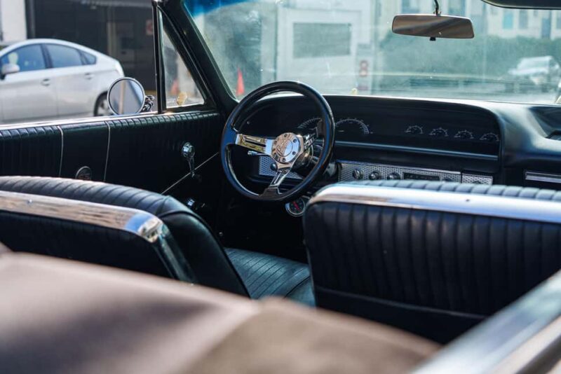 Hollywood: Oscars Tour in a 1964 Impala Lowrider - Exploring Hollywood in a Classic Lowrider: The Unique Experience