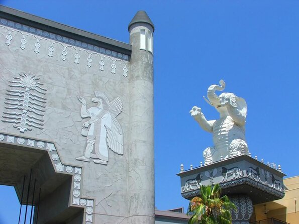 Hollywood Self-Guided Walking Tour and Scavenger Hunt - Key Points