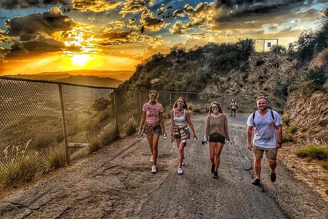 Hollywood Sign 2.5-Hour Tour with Comedians and Their Dogs - Practical Tips for the Hike