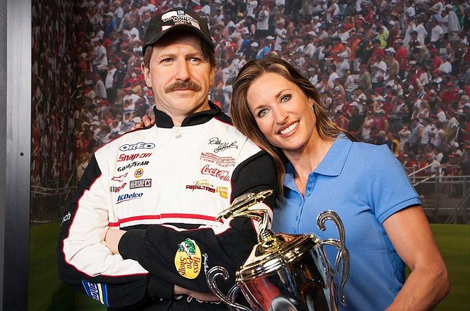 Hollywood Wax Museum Admission Ticket in Pigeon Forge - Managing Crowds and Visit Pacing