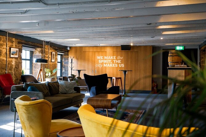 Holyrood Distillery Gin Tasting Experience - Logistics: Meeting Point and Group Size