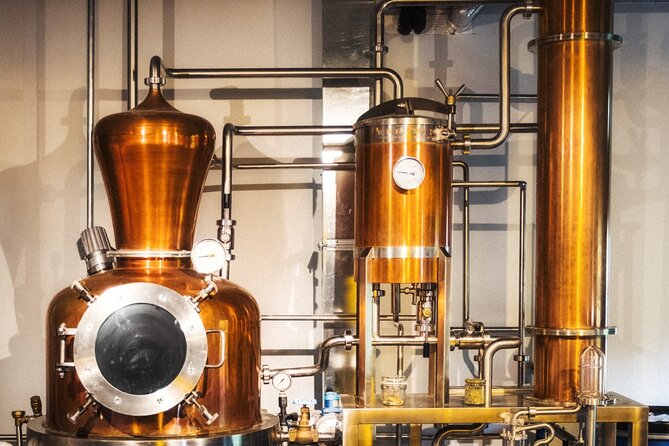 Holyrood Distillery Gin Tasting Experience - The Guide and Atmosphere