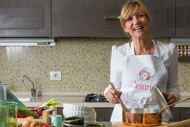 Home Cooking Class & Meal with a Local in Lucca - Booking and Cancellation Policies