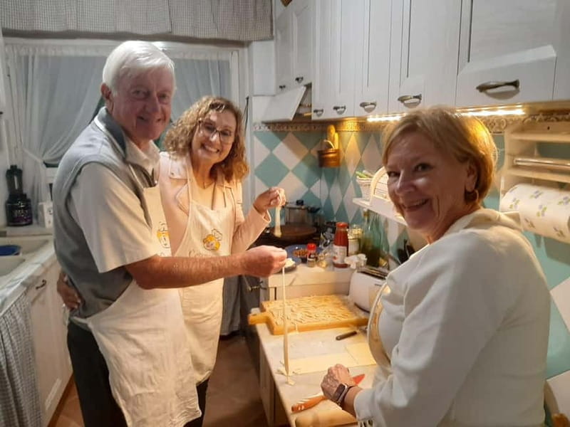 Home Cooking Course: Fresh Pasta with Private Chef in the Heart of Rome - Key Points