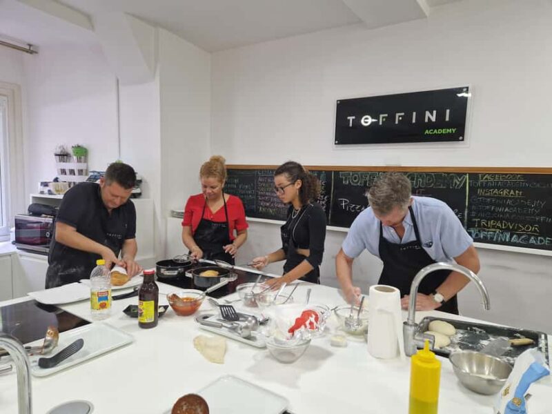 Homemade Neapolitan Pizza Experience - From Dough Preparation to Perfecting the Margherita