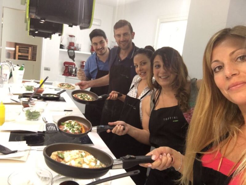 Homemade Neapolitan Pizza Experience - The Fascinating History of Pizza in Naples