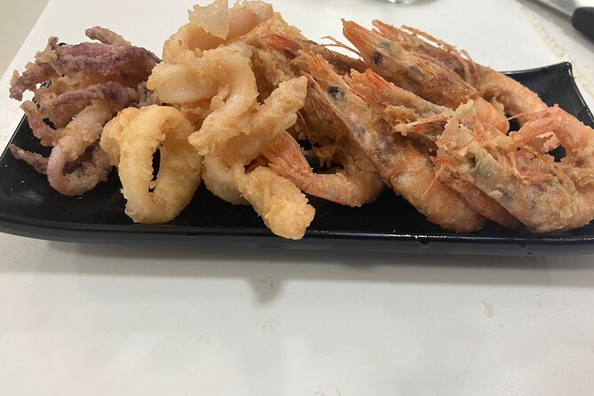 Homemade Pasta And Seafood Cooking Class with Dinner - Logistics: Meeting Point and Group Size