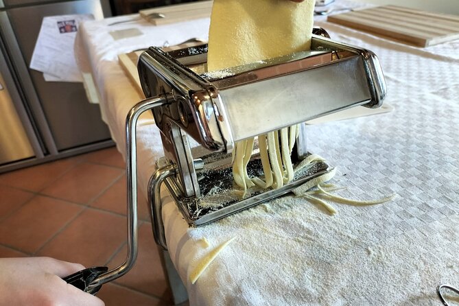Homemade Pasta Class and Lunch in the Heart of Chianti - The Unique Role of the Guides and Hosts