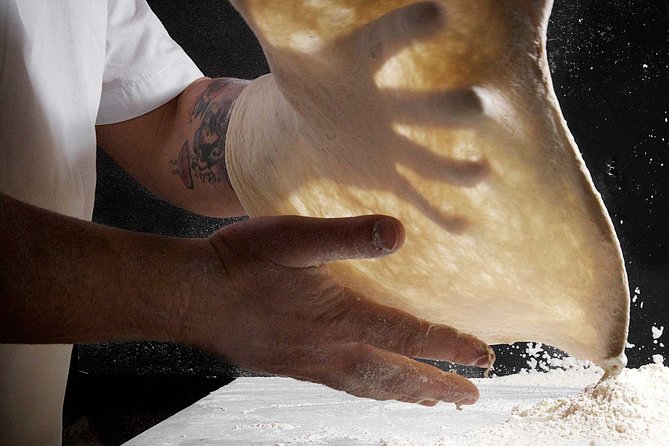 Homemade Pizza Class in Napoli - Making Traditional Neapolitan Pizza in a Domestic Kitchen