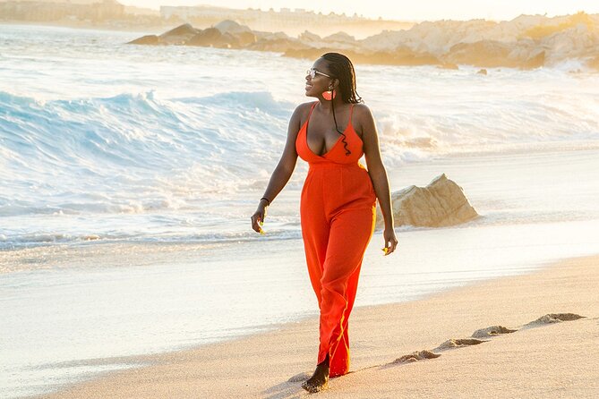 Honeymoon Photo Session in Los Cabos - Meeting Point at Sunset Monalisakm 6 in Cabo San Lucas