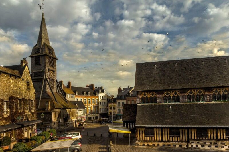 Honfleur Private Guided Walking Tour - Honfleur’s Strategic Role as a Port Town