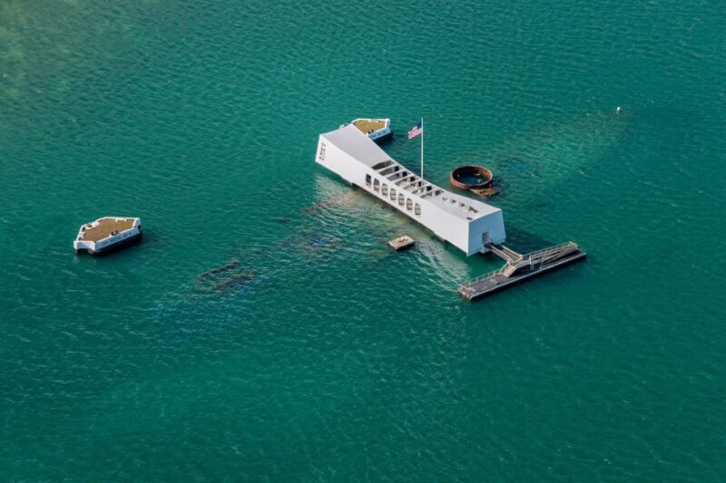 Honolulu: Blue Skies of Oahu Helicopter Tour - Discover Pearl Harbor from the Air