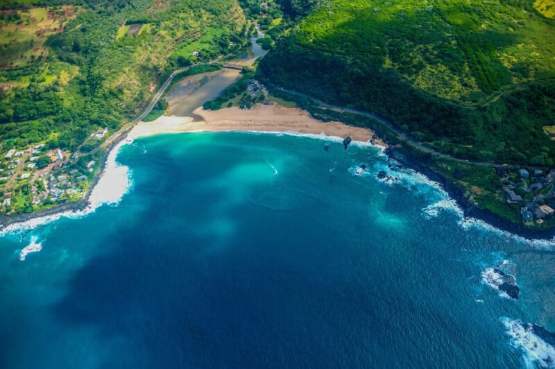 Honolulu: Blue Skies of Oahu Helicopter Tour - Exploring the Lush Nuuanu Valley and Sacred Falls
