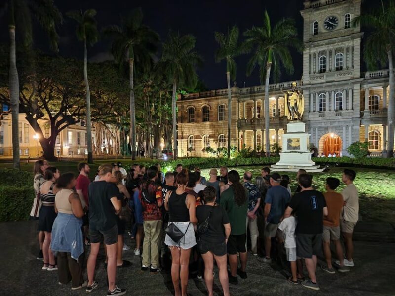 Honolulu: Ghosts of Old Honolulu Walking Tour - The Experience’s Pacing and Atmosphere
