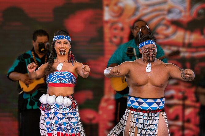 Honolulu: Ka Moana Lau at Aloha Tower  Oceanfront Luau Show - Transportation and Accessibility