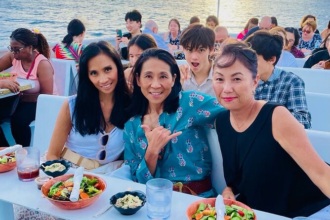 Honolulu Sunset & Friday Fireworks Dinner Cruise - Timing and Pacing of the Cruise