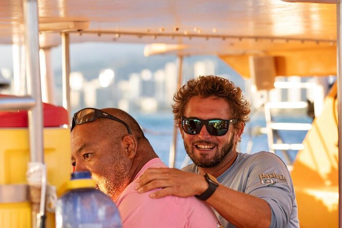 Honolulu Sunset Sail from Kewalo Harbor Including Drinks - The Crew and Customer Service: Top-Notch Hospitality