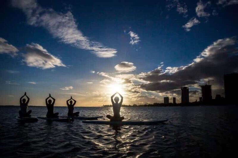 Honolulu: Sunset SUP Yoga Class - How the Sunset SUP Yoga Class Takes Place in Honolulu