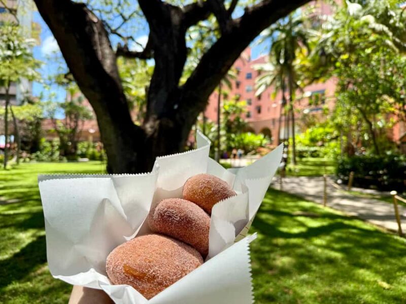 Honolulu: Waikiki Food Tour with Local Guide - Exploring Waikiki from the King David Kalkaua Statue