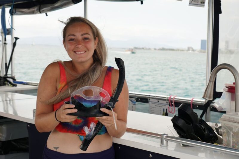 Honolulu> Waikiki Turtle Canyon Snorkeling and Swimming Tour - Explore Oahu’s Marine Paradise with the Waikiki Turtle Canyon Snorkeling Tour