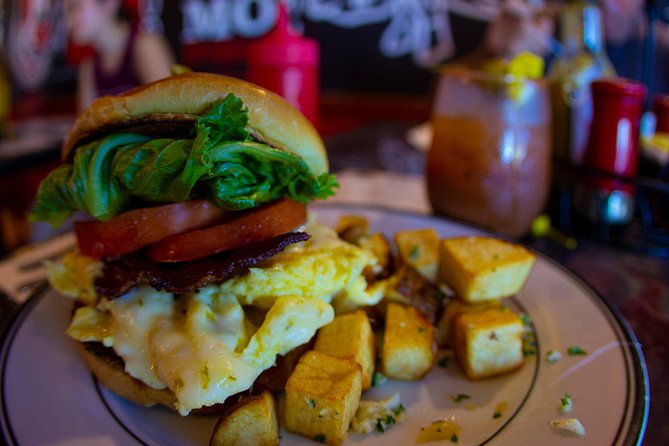 Honolulu's Walking Food Tour - The Value of a Full Lunch in Just 1-2 Hours