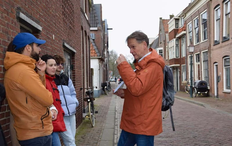 Hoorn: City Tour with Local Guide - Visiting the Iconic Hoofdtoren and VOC Warehouses