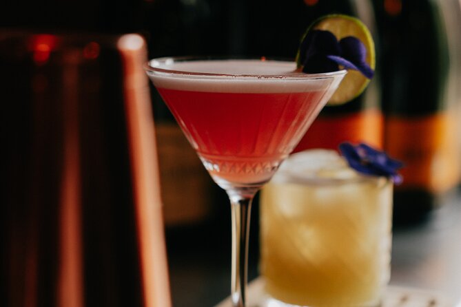 Hooting Owl Distillery York - Distillery Tour & Guided Tasting - Post-Tour Atmosphere: Relaxing at the Bar