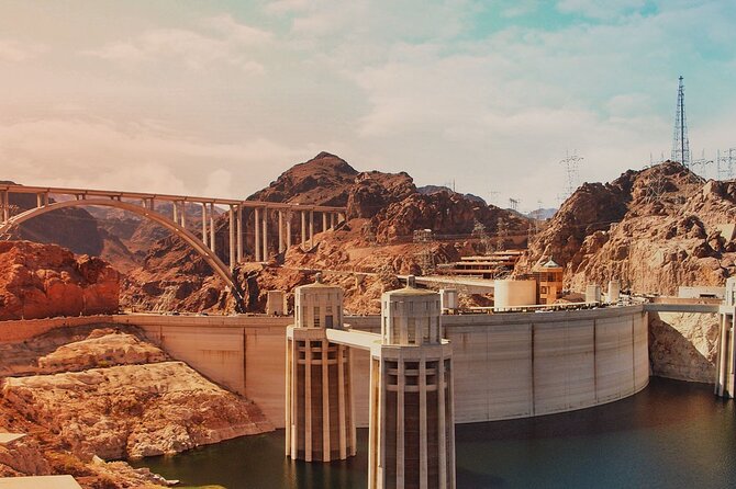 Hoover Dam Highlights + Bridge Walk Bus Tour - Extended Time at the Hoover Dam