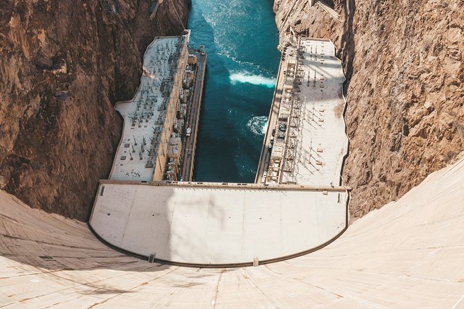 Hoover Dam Highlights Tour from Las Vegas, WiFi - The Experience for Different Types of Visitors