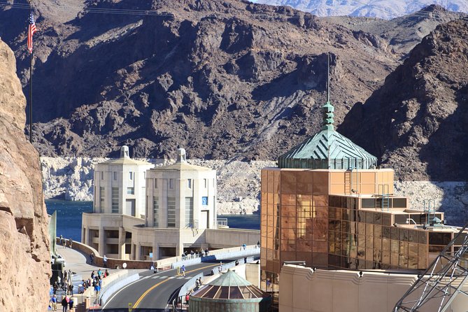 Hoover Dam, Lake Mead and Boulder City Tour with Private Option - Hoover Dam: A Modern Marvel of Concrete and Engineering