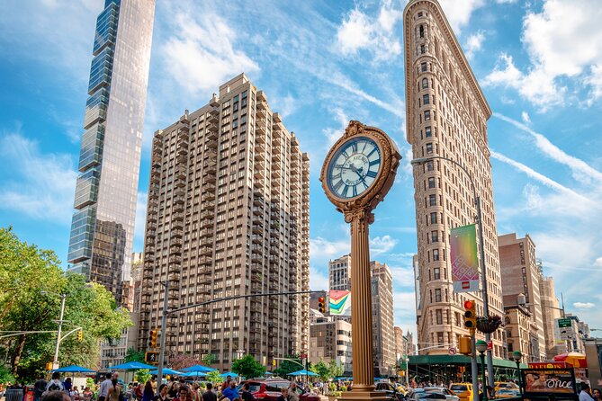 Hop On and Hop Off Unlimited Day Pass Explore NYC at Your Pace - The Practicalities of Boarding and Stopping