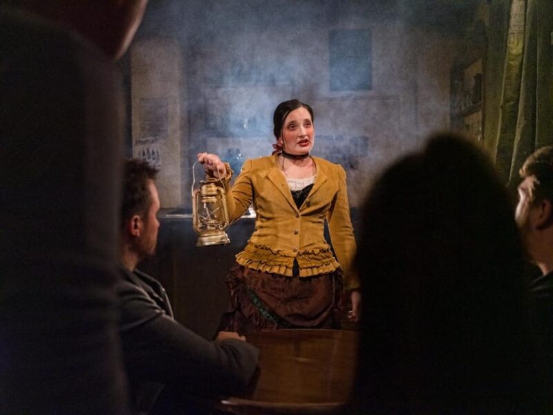 Hop-on Hop-off London Bus Tour & The London Dungeon - Summary of What Makes This Tour Stand Out