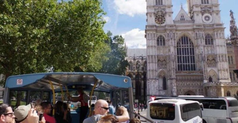 Hop-on Hop-off London Bus Tour & Westminster Abbey - Westminster and London in a Nutshell