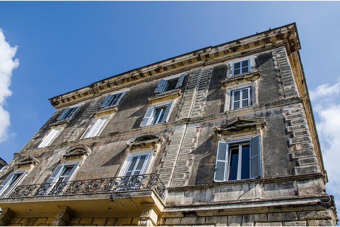 Hop-on-Hop-off Tour of the Castelli Romani from Rome - Tour 1 - Castel Gandolfo: The Papal Summer Residence and Lakeside Charm