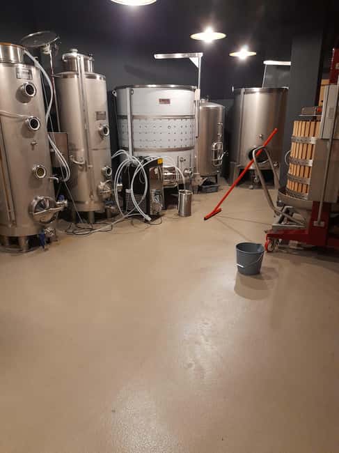 HOPLITA and FRIENDS tasting - Exploring the Unique Setting of Hoplita Winery in Logroño