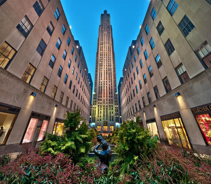 Horse Carriage Ride at Rockefeller Center & Times Square - Experience the Charm of New York City in a Private Horse Carriage Ride
