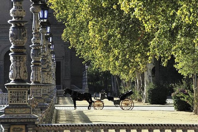 Horse-Drawn Carriage Ride through Seville - Key Points
