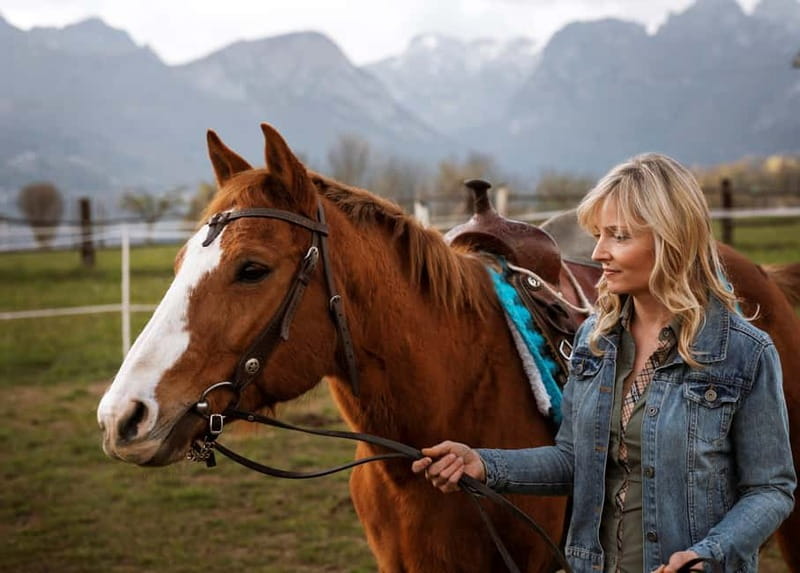 Horse riding tour in Kazbegi - Visiting the Iconic Gergeti Trinity Church