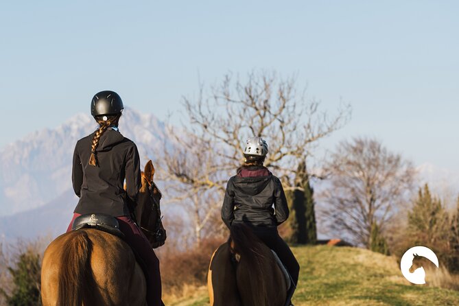 Horseback riding for experts between the lake and the mountains - The scenic mountain trails and forest paths