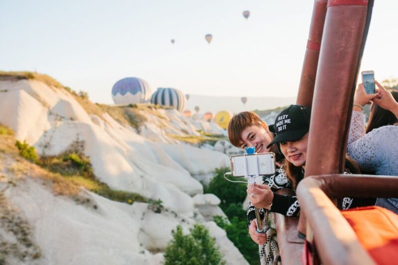 Hot Air Balloon, Best of Red and Green Guided 1-Day Tour - Starting the Day with a Sunrise Balloon Ride in Cappadocia