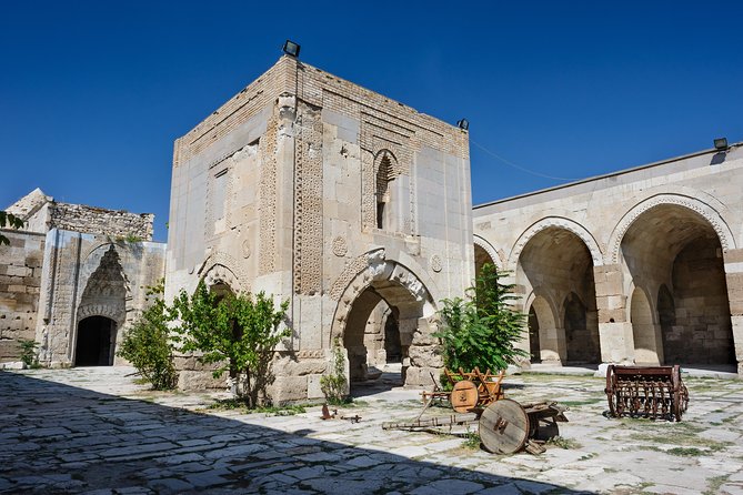 Hot Air Balloon Flight and Private Cappadocia Green Tour - Luxurious Transportation and Expert Guidance